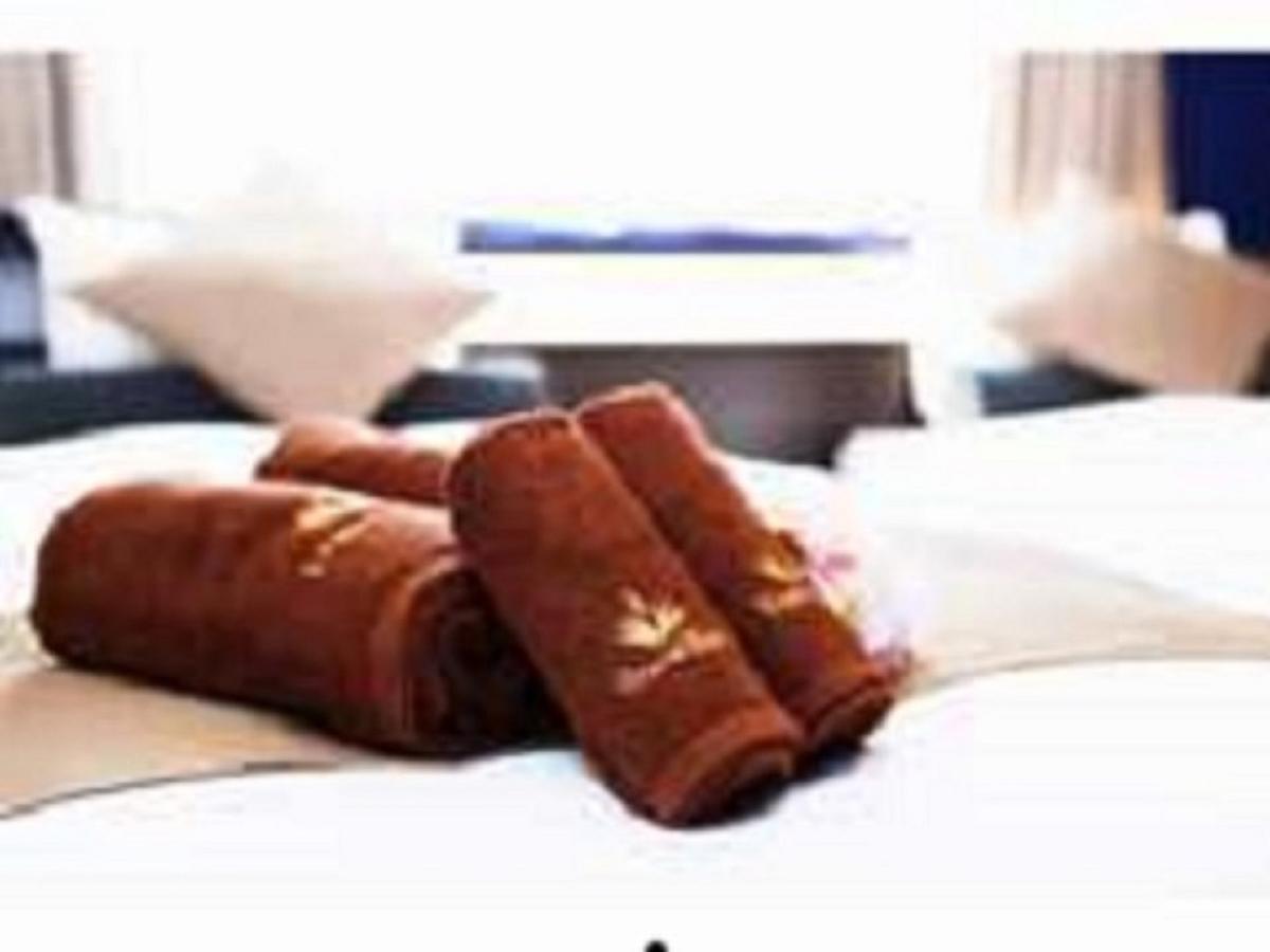 Hirakata Crystal Hotel Ngoại thất bức ảnh